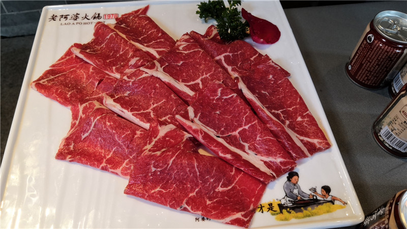 你們吃火鍋串串吃啥？當然是吃種肉吶~