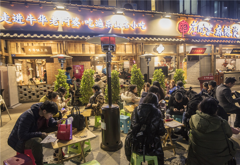 串串香在開店初期維護顧客的方法